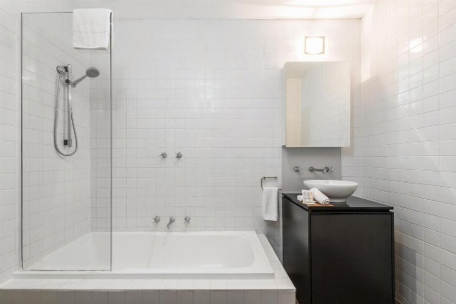 BreakFree on Collins image 26