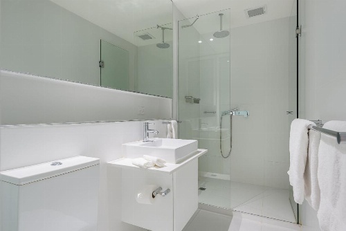 BreakFree on Collins image 33